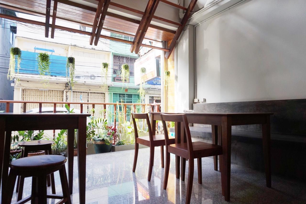 Boon Street Hostel Банкок Екстериор снимка